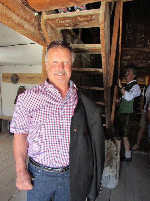 Alfons Falch ist Gewalthaber des 2/3 Gerichts.