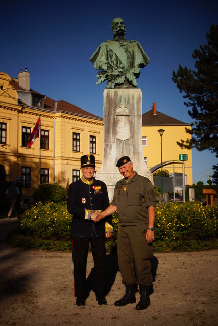 Hr. Oberst i. TR Hoffmann und Oberst Neuhold.