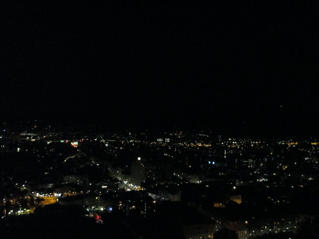 Bei der Premierenfeier in der Sky-Bar konnte mit Blich auf die Stadt ausgelassen gefeiert werden...