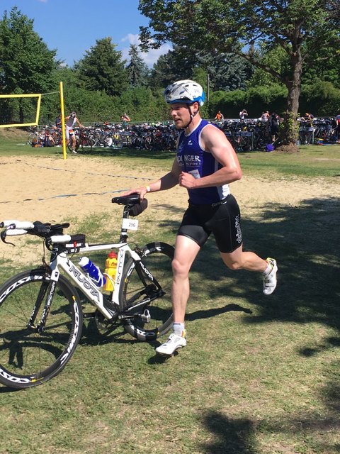 Christian Wartbichler hat bei unserem Gewinnspiel einen Startplatz für die Olympische Distanz am 11.6. beim Neufeld Triathlon gewonnen! Er schickt uns dieses Foto von seinem erster Olympischer Triathlon :-)