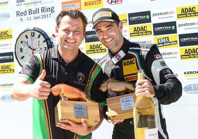 Gottfried Grasser mit Rolf Ineichen. Foto: ripu