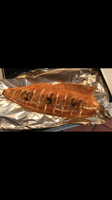 smoked Lachs gespickt mit Zitronen