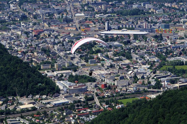 Manchmal tut der Blick aus der Vogelperspektive gut, um einen Abstand zum Alltag zu bekommen! Da ist ein Paragleitflug vom Gaisberg genau das Richtige!