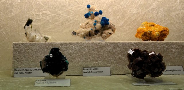 Es ist die Ästhetik der Farben, die die Sonderausstellung ausmacht