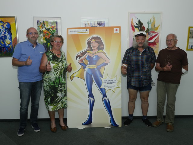 Die Helden: Robert Weissenbacher, Gertrud Haider, Josef Gabriel und Ernst Ferstl wurden vom Roten Kreuz ausgezeichnet.