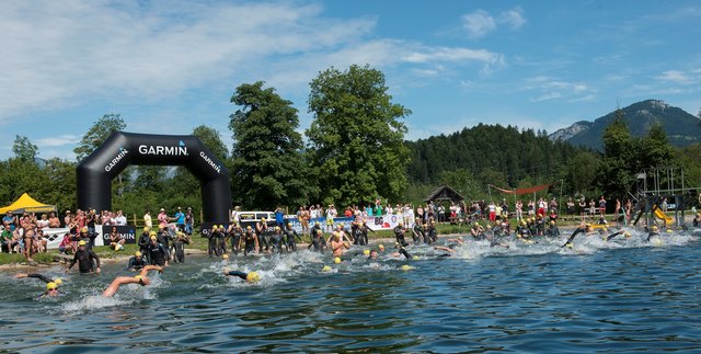 Zum "Volksschwimmen" lädt der Hallstättersee-Schwimm-Marathon am 5. August. | Foto: Joachim Gamsjäger