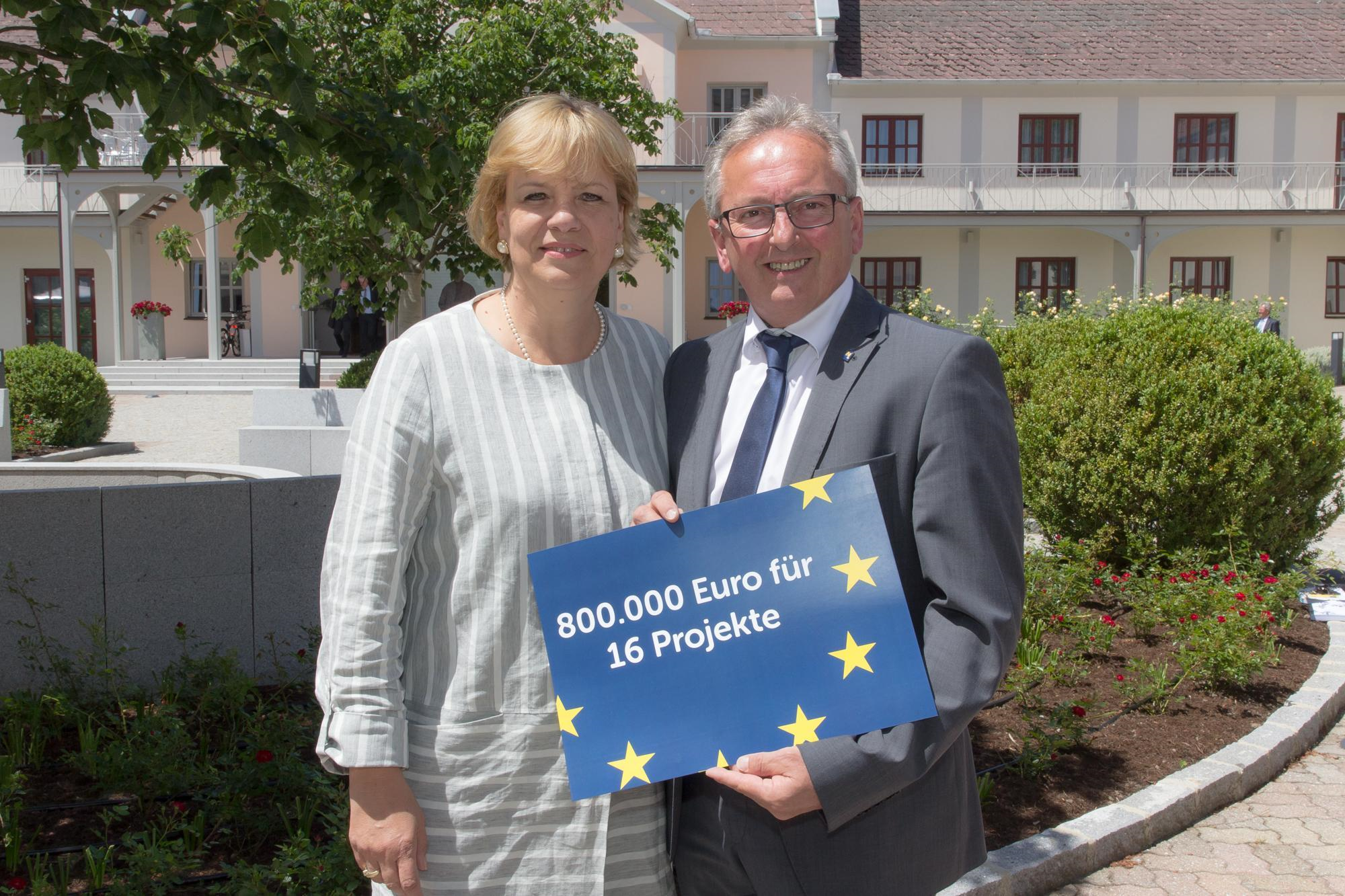 Landesrätin Schwarz und Landtagsabgeordneter Karl Bader.