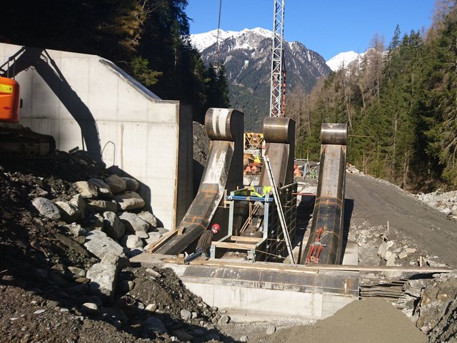 Der große Wildholzrechen im Pfundsertalbach beschäftigt heuer die Arbeiter der Wildbach- und Lawinenverbauung.