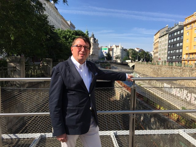 Alexander Maly (ÖVP) wünscht sich für den Steg zwischen Margareten und Mariahilf endlich einen Namen.