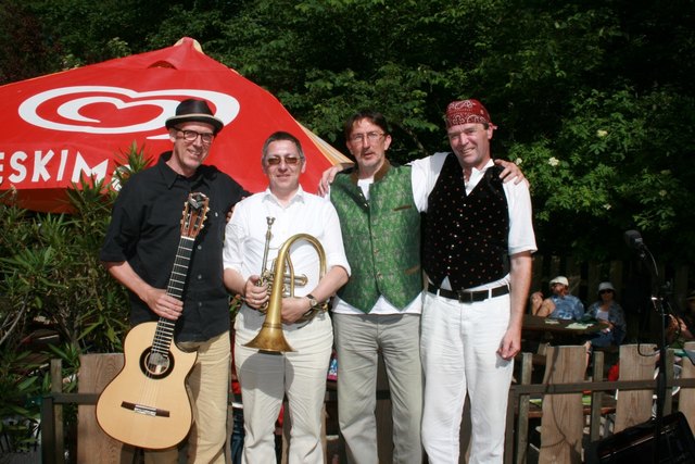 Die Gruppe Quadrophonie mit Max Paul, 2. v.l.