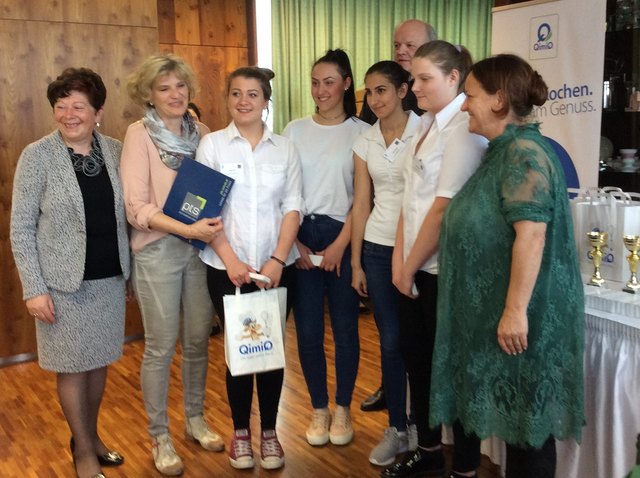 Die vier Mädchen holten beim Landeswettbewerb für den Fachbereich Tourismus Silber nach Leoben. | Foto: KK