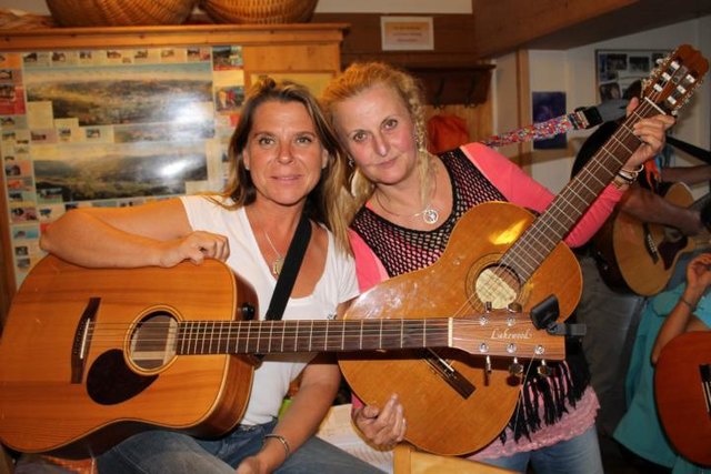 Sandra Fakler und Susanne Rockenschaub-Donèus (v.li.)