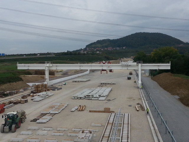 Im Zuge des Baus des Boßlertunnels im deutschen Stuttgart kam eine Kranalage von Voith zum Einsatz. | Foto: Voith werke