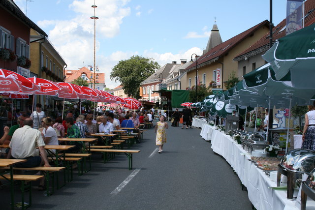 Donnerstag ldt die #Frauenbewegung Gamlitz zum traditionellen Strudeltag am Wir treffen uns um 11 Uhr am Peter und Paul Platz und starten unser Gamlitz - Inlgg | Facebook