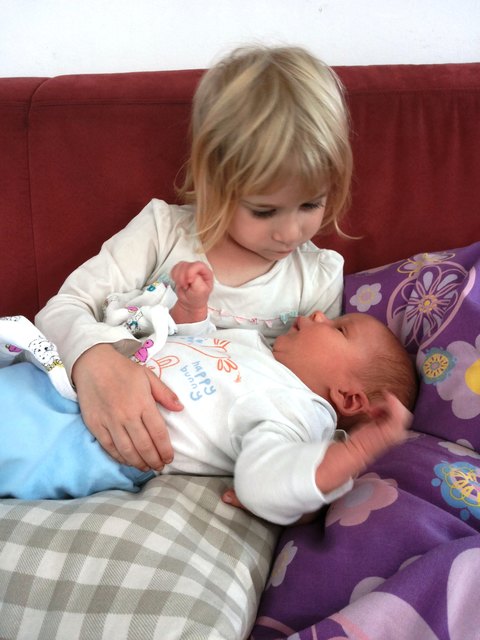 Tobias Maximilian Datum: 12.9.2017 Eltern: Daniela Essbüchl und Oliver Essbüchl-Srb Geburtsort:LKH Graz
Größe: 51cm Gewicht: 3370g | Foto: Essbüchl