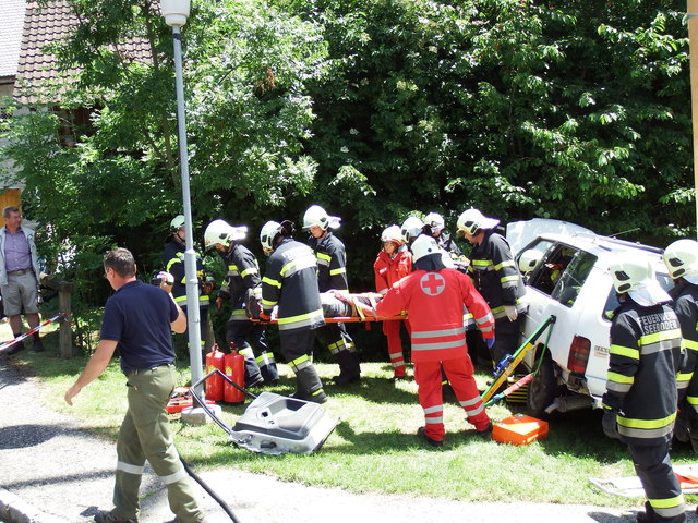 Die FF Treffling zeigte beim Tag der offenen Tür einen Übungseinsatz | Foto: KK/FF Treffling