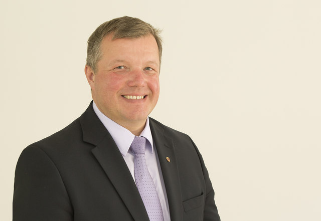 Tirols Gesundheitslandesrat Bernhard Tilg zeigt sich über die erzielte Einigung von SPÖ und ÖVP beim Bundesgesetz über die Primärversorgung erfreut: | Foto: Land Tirol/Forcher