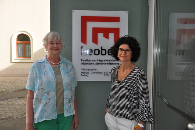 Marta Godor-Bathory (Integrationsbüro) und Claudia Leeb (Familienbüro) v.l. | Foto: leopress
