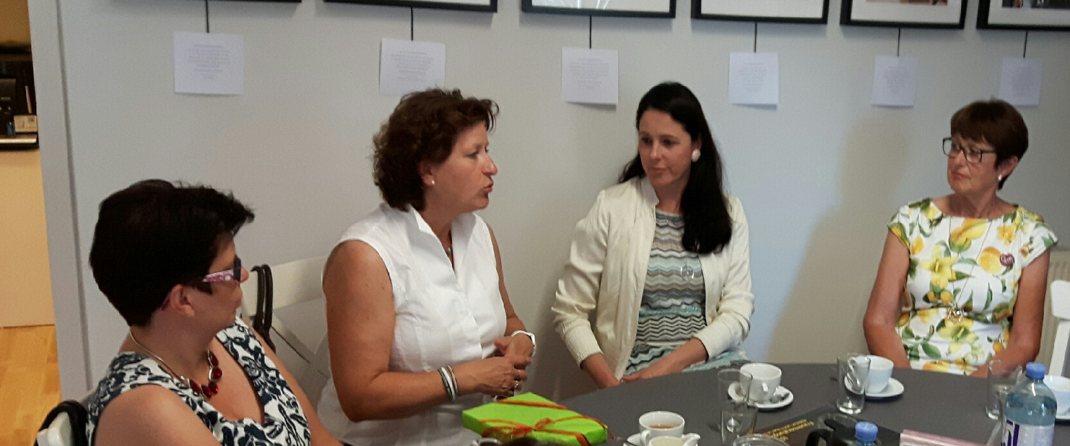 V.l.: LAbg. Bernadette Kerschler, Landesrätin Ursula Lackner, GF Frauenberatung Sandra Jakomini, Frauenberaterin Brigtte Kreps.