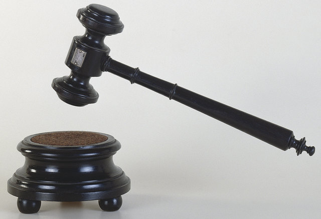 Die Geschworenen sprachen mit 5:3 Stimmen den Angeklagten wegen Mordes für schuldig. | Foto: MEV Verlag GmbH