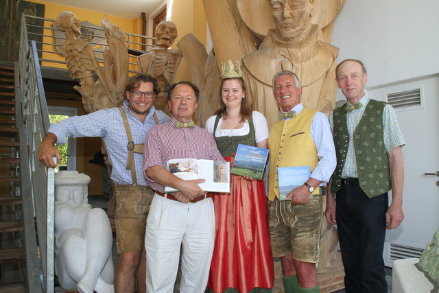 Robert Rosenstatter, Hans Weyringer, Heukönigin Magdalena Barth, Helmut Mödlhammer, Franz Keil.