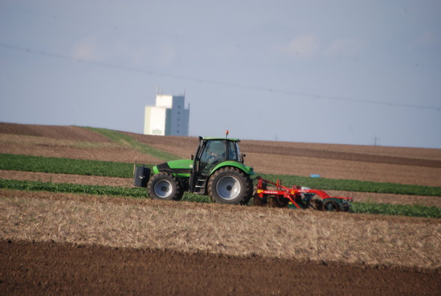 Neben der Düngermenge ist auch die Art der Bewirtschaftung und der Pflanzenbestand entscheident für den Nitrat-Gehalt im Grundwasser. | Foto: Ulrike Potmesil