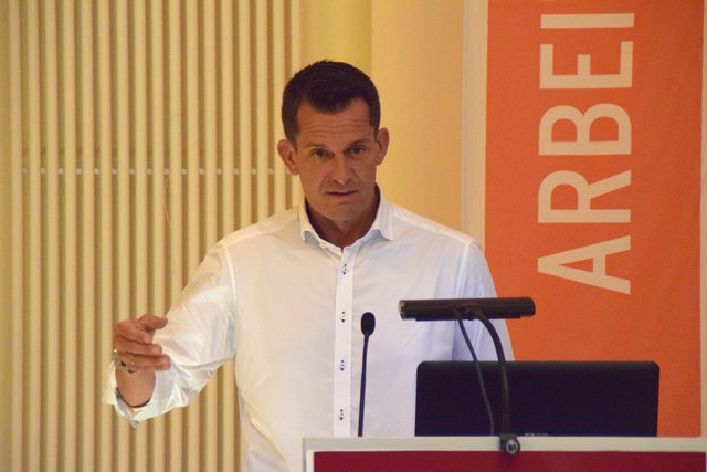 Wolfgang Mückstein ist überzeugt von den Vorteilen der Primärversorgungszentren.