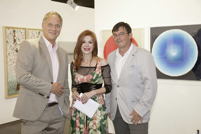 Michael Wagner, Geschäftsführer Messezentrum Salzburg, Johanna Penz, Direktorin der ART SALZBURG CONTEMPORARY & ANTIQUE INTERNATIONAL, GR Michael Wanner | Foto: Die Fotografen/Charly Lair