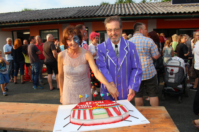 Maria Gößler und Engelbert Huber feierte den 30. Geburtstag des Kindergartens. | Foto: Cescutti