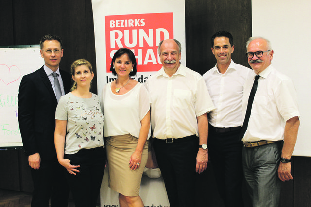 Thomas Winkler (BezirksRundschau), Schmiedhuber, Moser, Kalchmair, Peer und Dietachmair (v. li.).