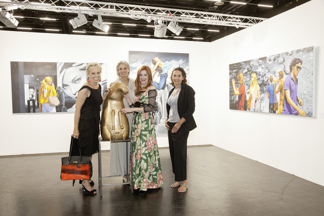 Eva von Schilgen, Kulturjournalistin, Mag. Christine Frei, Moderation, Johanna Penz, Direktorin der ART SALZBURG CONTEMPORARY & ANTIQUE INTERNATIONAL, Birgit Fraisl, Galerie artdepo | Foto: Die Fotografen/Charly Lair