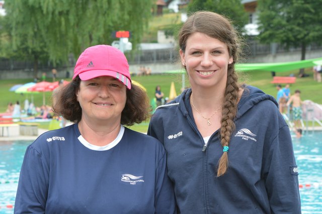 WSV Imst Obfrau Angelika Linser mit Verena Klocker, mehrfache Landes- und Staatsmeisterin und Trainerin beim WSV Imst.