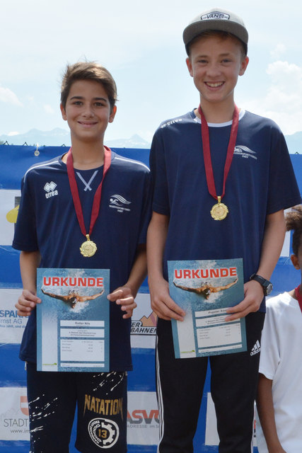 Auf die Schwimmer vom WSV Imst war auch beim Oberlandcup in Imst verlass. Nils Rotter (l.) und Xaver Pupeter (r.) zeigten starke Leistungen.