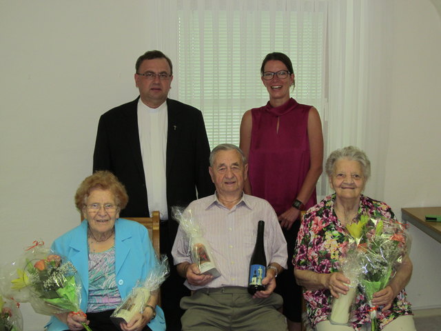Ehrungen zum 85.Geburtstag:
Anna Fleischhacker, Johann Aigner, Gertraud Ruhrhofer
Pfarrer MMag. Marek Jurkiewicz, Bürgermeisterin Karin Gorenzel