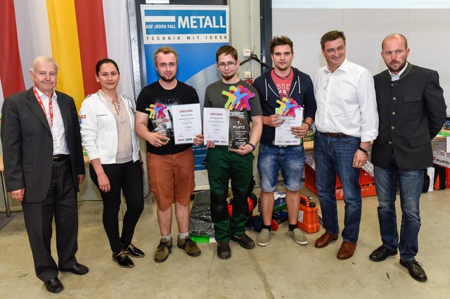 1. Platz Landmaschinentechnik: Otto Wassermann, Lehrbetrieb: Maier Thomas, Lind im Drautal
3. Platz Landmaschinentechnik: Martin Pichler, Lehrbetrieb: "UNSER LAGERHAUS" Warenhandels-Gesellschaft m.b.H. | Foto: photo-baurecht