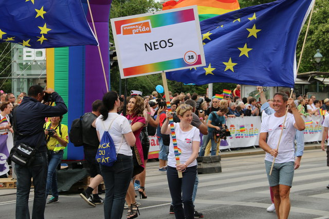 neos regenbogenparade wien