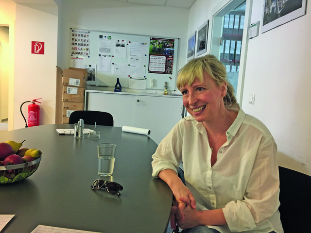 Verena Göltl beim bz-Interview in der Redaktion.