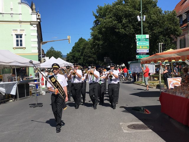 Die Werkskapelle Bauer eröffnete am 1. Juli traditionell das Voitsberger Stadtfest am Hauptplatz.