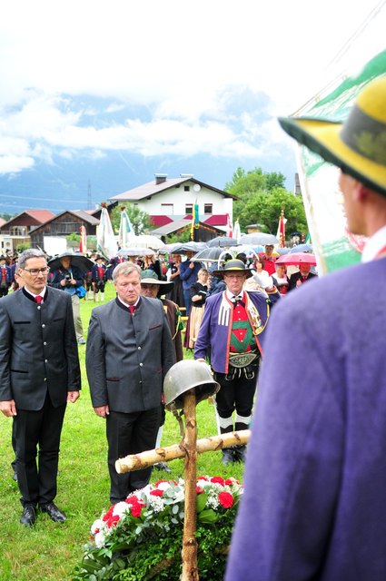 Die Kranzniederlegung gehört bei jedem Schützenanlass zur Tradition.