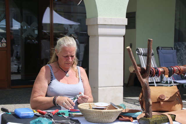 Teilnehmer am Kunst-Markt.
