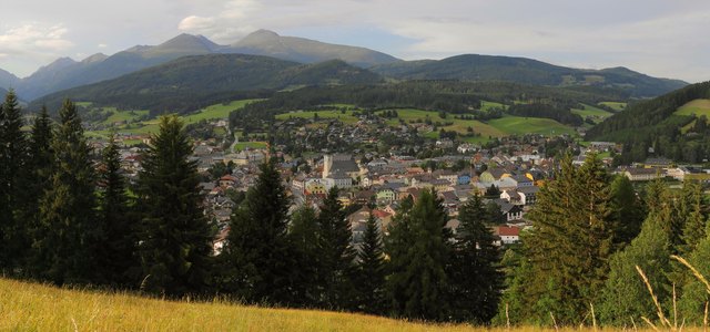 Tamsweg, der Bezirkshauptort des Lungaues hat so seine Legenden und Namensdeutungen. Gut 6000 Einwohner finden hier Arbeit, Vergnügen und Konsum.