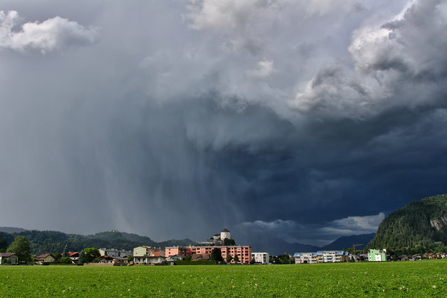 Im Hintergrund ist noch der Blick in Richtung Ebbs frei.