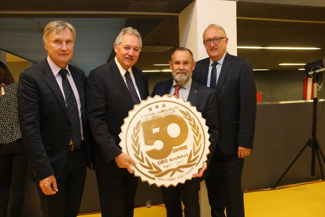 Bürgermeister Wolfgang Veitz, Präsident Viktor Sigl, Direktor Wilhelm Zillner, Bezirkshauptmann Dieter Goppold (v.li.).