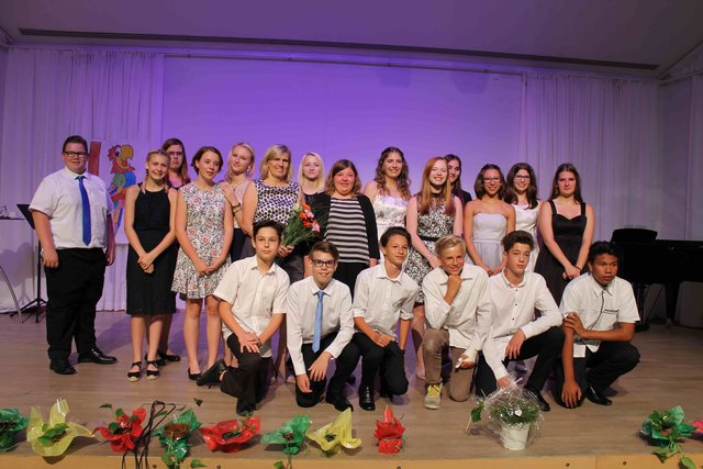Abschiedsfoto der Klasse 4d im Vinatrium