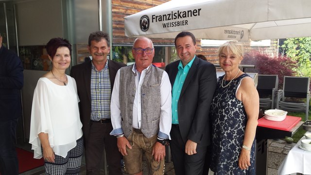 Elisabeth Höfler, Franz Wagner, Reinhold Felhofer, Wilfried Kellermann und Bezirkshauptfrau Wilbirg Mitterlehner.