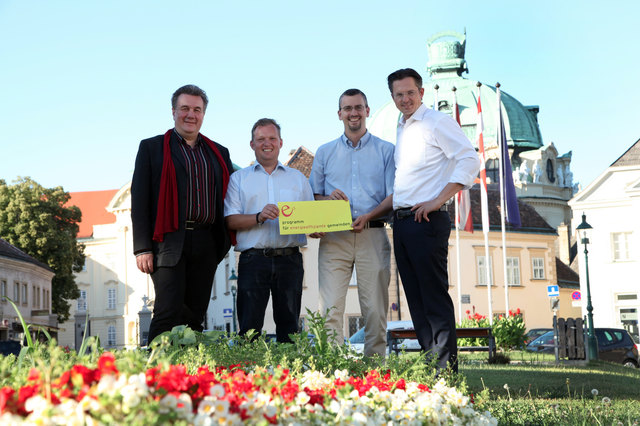 Stadtrat Stefan Mann, Umweltgemeinderat Leopold Spitzbart, Energieeffizienzstadtrat und zukünftiger e5 Teamleiter Roland Honeder und Bürgermeister Stefan Schmuckenschlager freuen sich über die Teilnahme am e5 Programm.