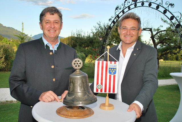 Past-Präsident Andreas Irsa und Neo-Präsident Klaus-Michael Koch bei der Amtsübergabe