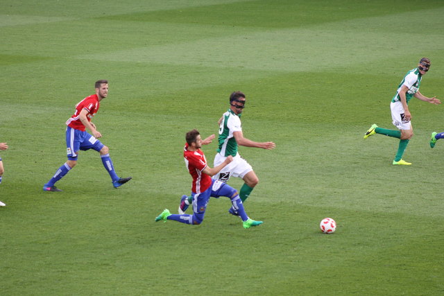 Schlitzohr, Antreiber und Kumpeltyp – Stefan "Major" Maierhofer (re.) startet im Herbst die Ausbildung zum UEFA-A-Lizenz-Trainer.