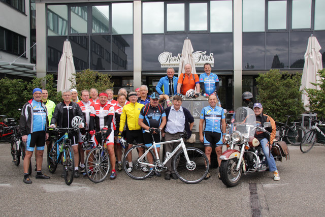 Die 27. VIP-Radtour führte von Resch & Frisch in Thalheim bis nach Grünau/Almtal. | Foto: Schmidberger