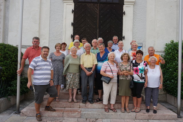 Überraschungsbesuch - Bürgermeister Ing Peter Mair mit Gattin Karin besuchten die Urlauber in St. Wolfgang.